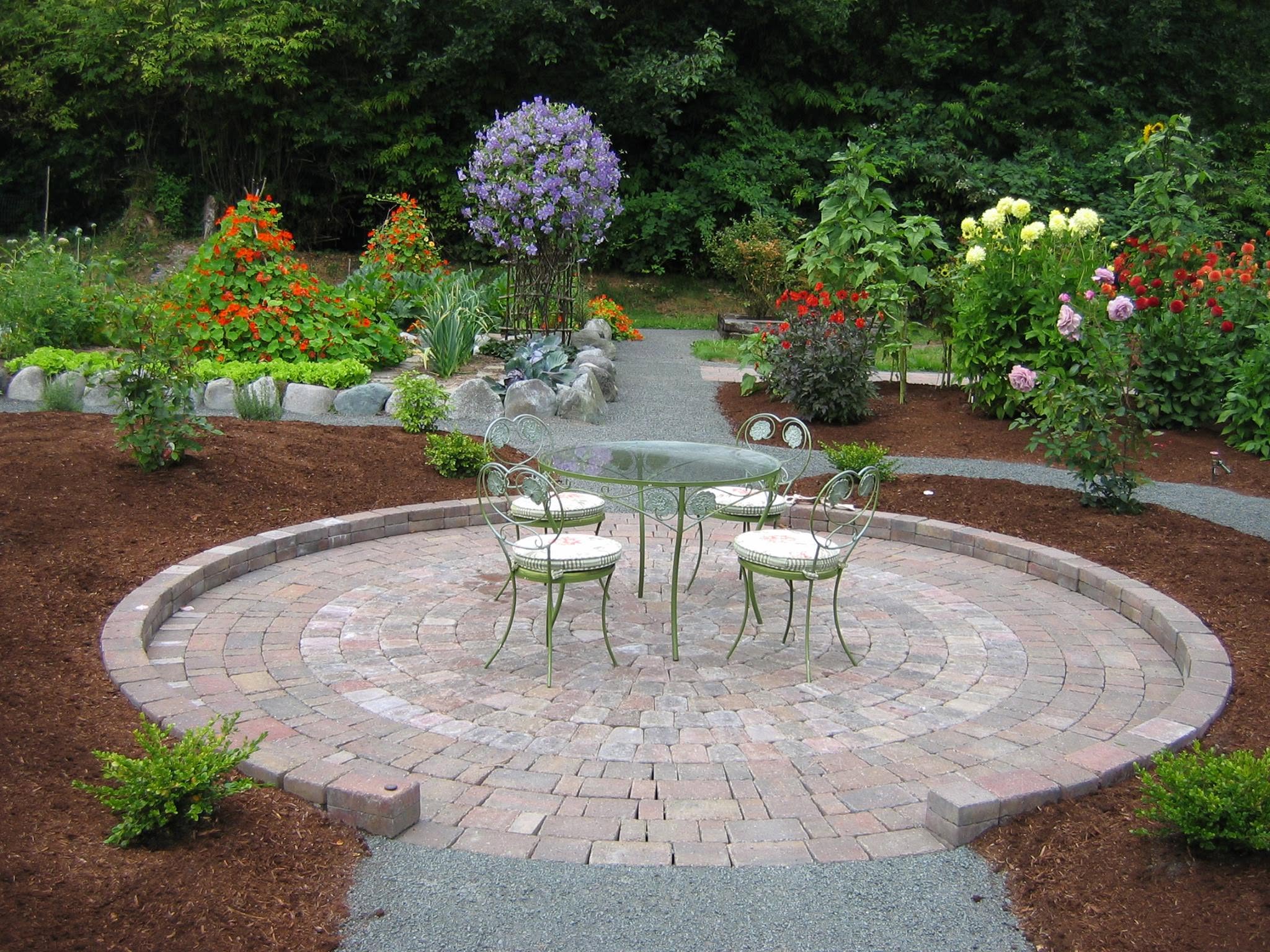 Radial Paver Circle Patio